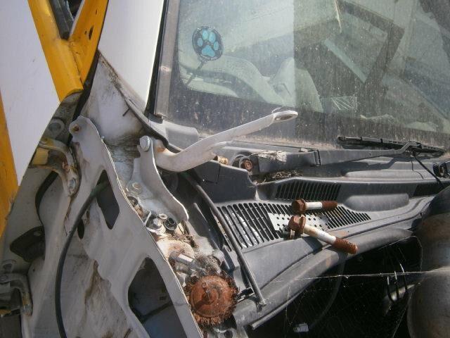 Решетка под лобовое стекло Тойота Хайлюкс Сурф в Шали 29486